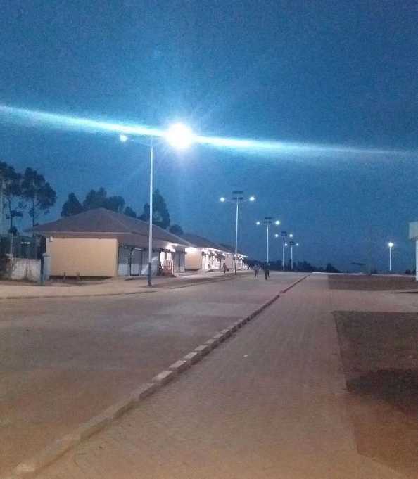 嫩江市非洲科特迪瓦太阳能路灯工程