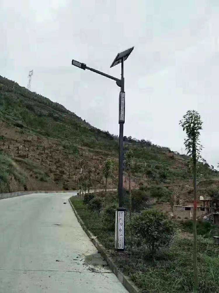 嫩江市仿古太阳能路灯